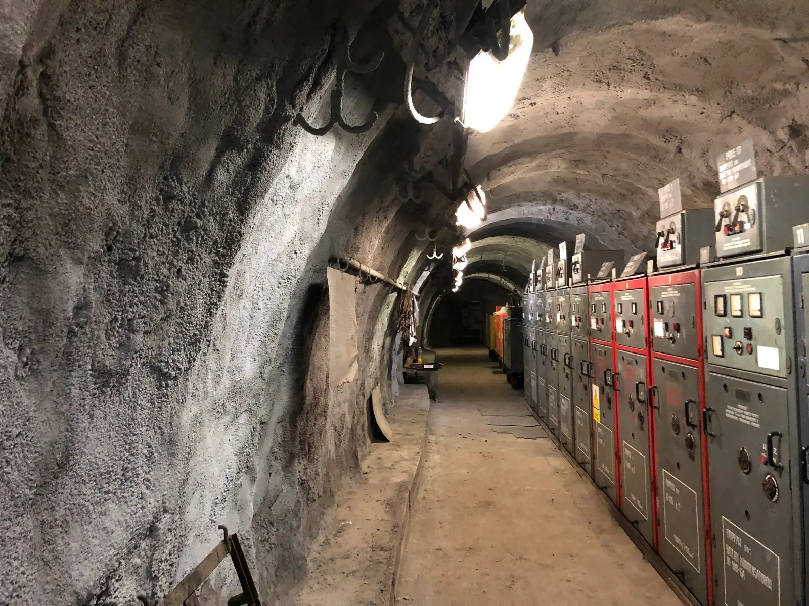 Uszczelnianie tamy wodnej membraną natryskową FLEXICOVER w kopalni